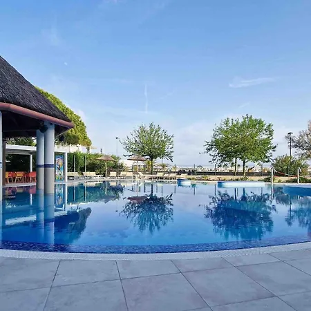 Apartment Poolside Retreat With Terrace And Bibione