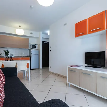 Apartmán Poolside Retreat With Terrace And Bibione